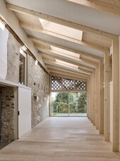 Übergang Altbau-Neubau (Fotos © Ariel Huber)