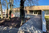 La construction et la façade sont en bois
