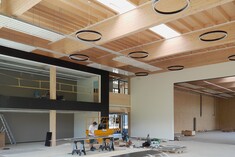 Bâtiment industriel en bois érigé pour TSUGAMI NP Swiss